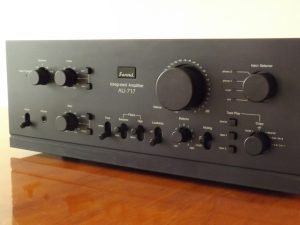 Amplificador-Sansui-AU-717